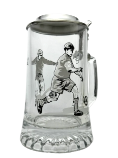 Korbel s motivem fotbalisty – skleněný s cínovým víčkem 0,4 l